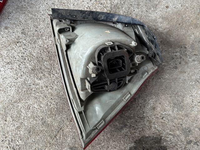 bontott VW GOLF V Bal Külső Hátsó Lámpa