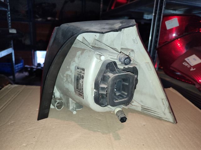 bontott VW GOLF V Bal Külső Hátsó Lámpa