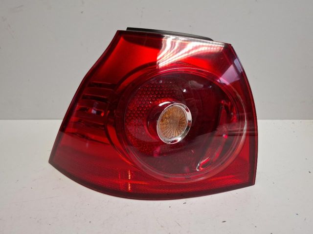 bontott VW GOLF V Bal Külső Hátsó Lámpa