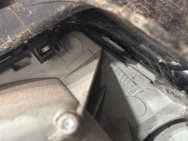 bontott VW GOLF V Bal Külső Hátsó Lámpa