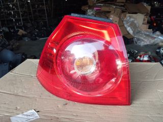 bontott VW GOLF V Bal Külső Hátsó Lámpa