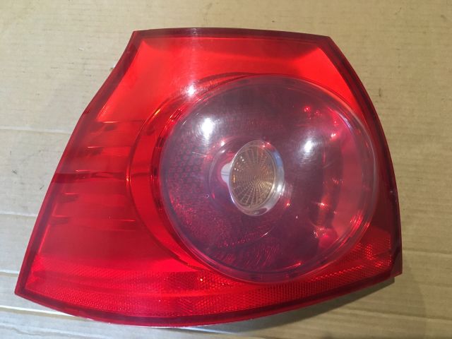 bontott VW GOLF V Bal Külső Hátsó Lámpa