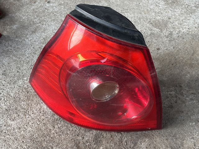 bontott VW GOLF V Bal Külső Hátsó Lámpa