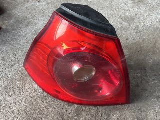 bontott VW GOLF V Bal Külső Hátsó Lámpa