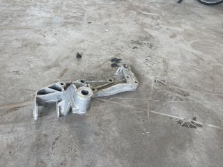 bontott VW GOLF V Bal Lengőkar Tartó