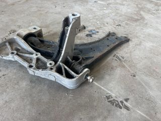 bontott VW GOLF V Bal Lengőkar Tartó