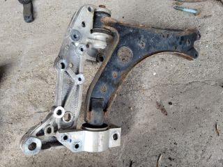 bontott VW GOLF V Bal Lengőkar Tartó