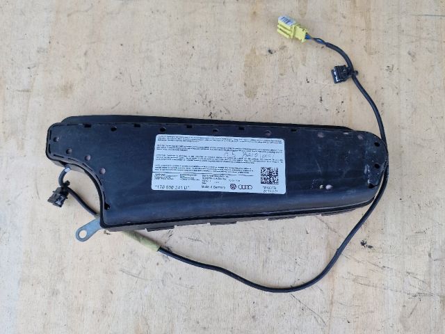 bontott VW GOLF V Bal Oldallégzsák