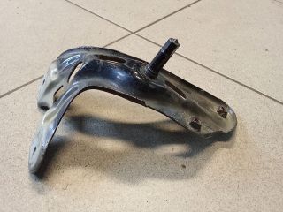 bontott VW GOLF V Bal Sárvédő Oldaltartó