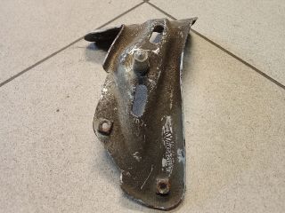 bontott VW GOLF V Bal Sárvédő Oldaltartó