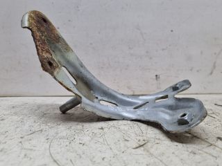 bontott VW GOLF V Bal Sárvédő Oldaltartó