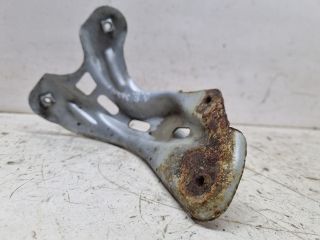 bontott VW GOLF V Bal Sárvédő Oldaltartó