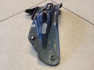 bontott VW GOLF V Bal Sárvédő Oldaltartó