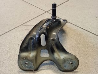 bontott VW GOLF V Bal Sárvédő Oldaltartó