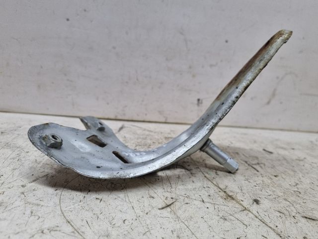 bontott VW GOLF V Bal Sárvédő Oldaltartó