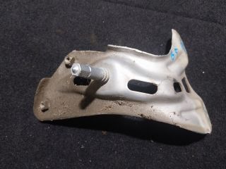 bontott VW GOLF V Bal Sárvédő Oldaltartó