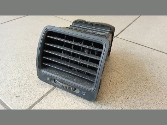 bontott VW GOLF V Bal Szellőző