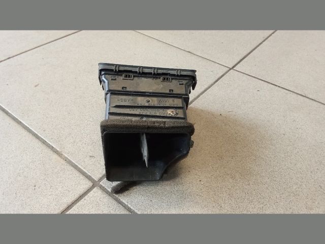 bontott VW GOLF V Bal Szellőző