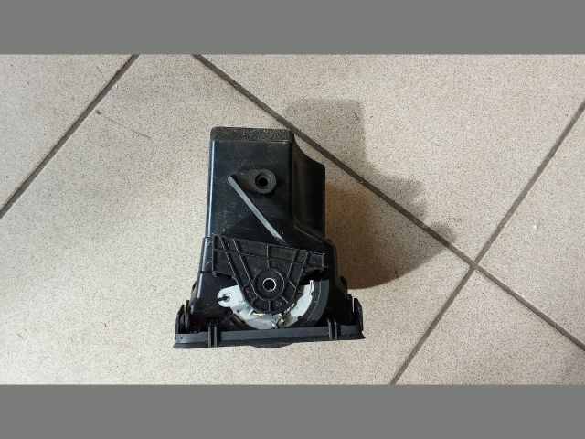 bontott VW GOLF V Bal Szellőző