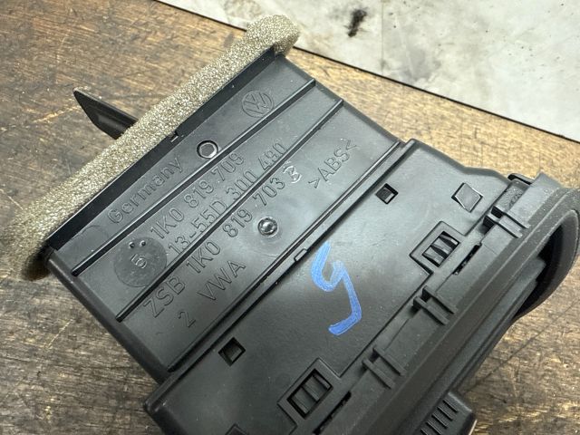 bontott VW GOLF V Bal Szellőző