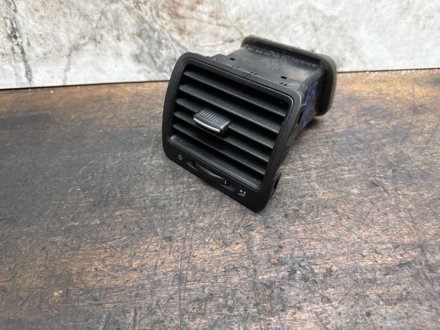 bontott VW GOLF V Bal Szellőző