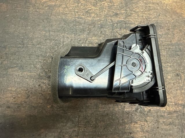 bontott VW GOLF V Bal Szellőző