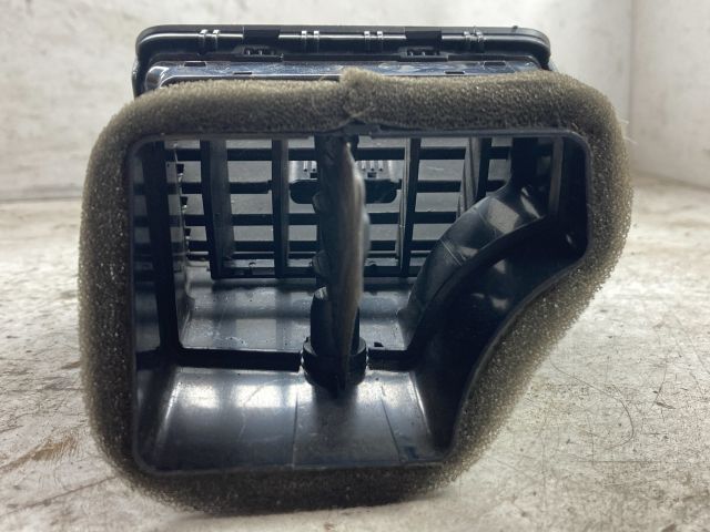 bontott VW GOLF V Bal Szellőző