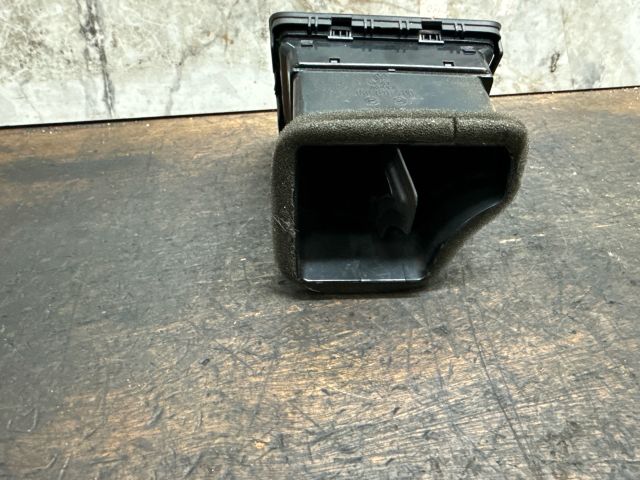 bontott VW GOLF V Bal Szellőző