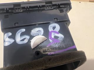 bontott VW GOLF V Bal Szellőző