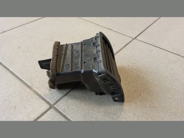 bontott VW GOLF V Bal Szellőző