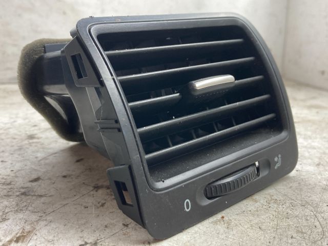 bontott VW GOLF V Bal Szellőző