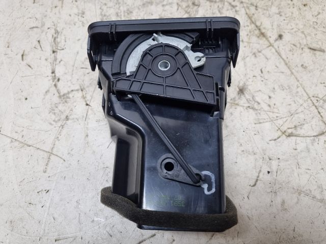 bontott VW GOLF V Bal Szellőző