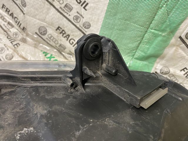 bontott VW GOLF V Bal Xenon Fényszóró