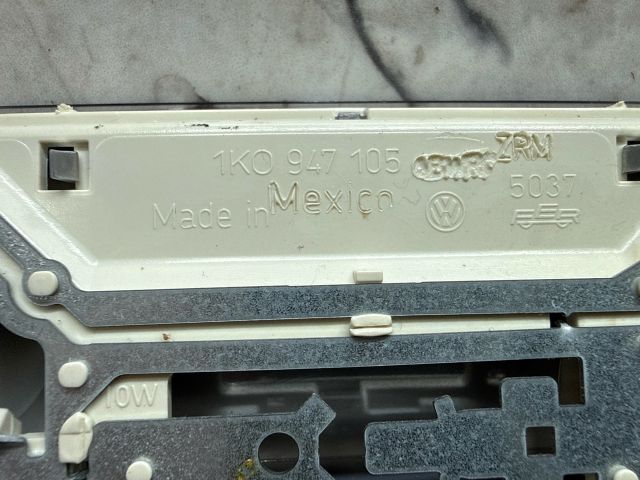 bontott VW GOLF V Beltér Világítás Első