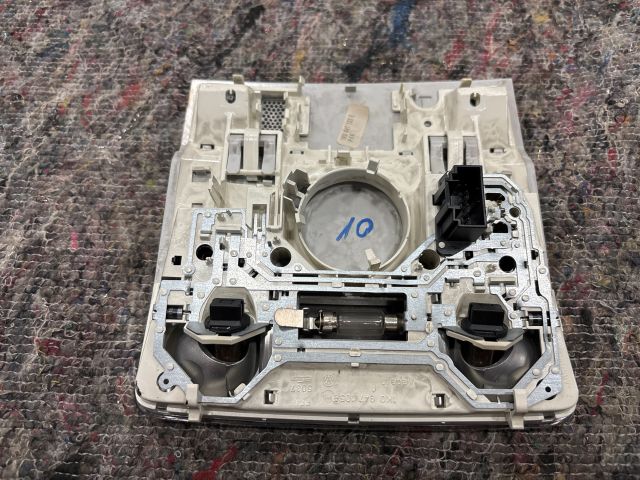 bontott VW GOLF V Beltér Világítás Első