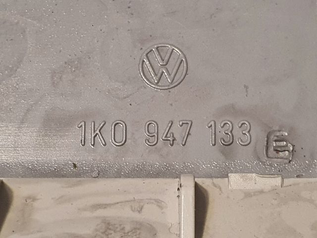 bontott VW GOLF V Beltér Világítás Első