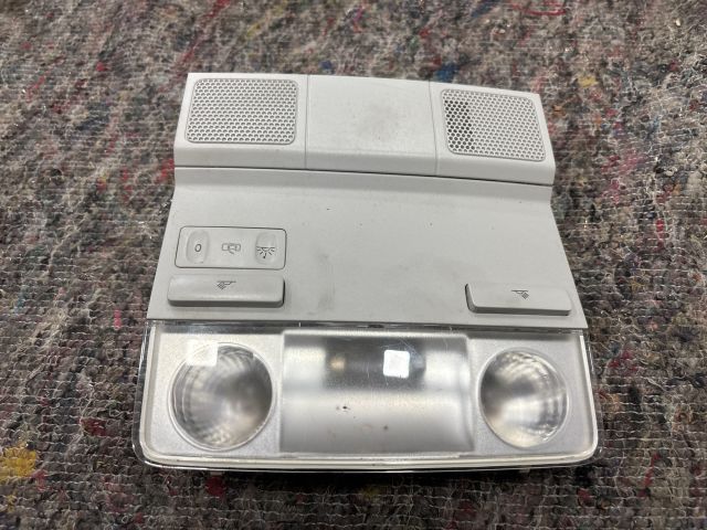 bontott VW GOLF V Beltér Világítás Első