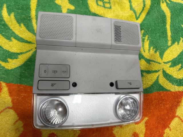 bontott VW GOLF V Beltér Világítás Első