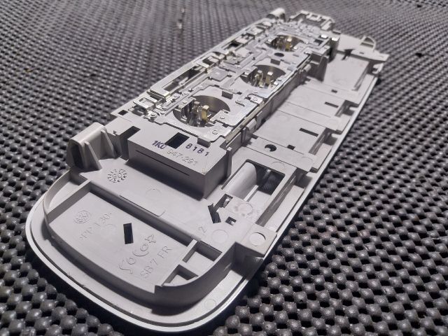 bontott VW GOLF V Beltér Világítás Hátsó