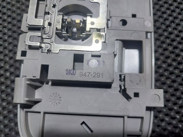 bontott VW GOLF V Beltér Világítás Hátsó