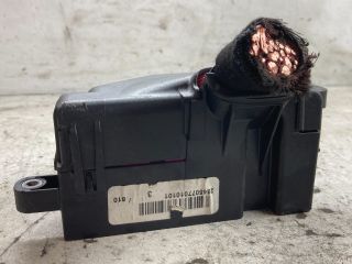 bontott VW GOLF V Biztosítéktábla Doboz