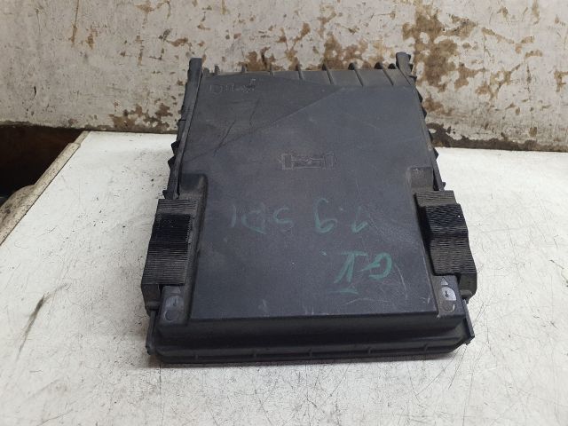 bontott VW GOLF V Biztosítéktábla Fedél