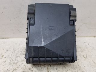 bontott VW GOLF V Biztosítéktábla Fedél