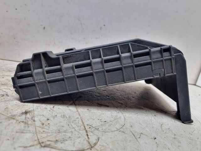 bontott VW GOLF V Biztosítéktábla Fedél