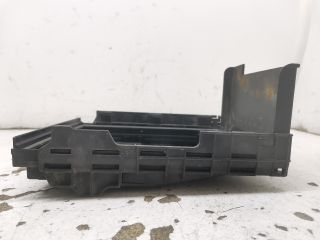 bontott VW GOLF V Biztosítéktábla Fedél