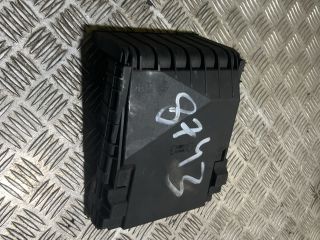 bontott VW GOLF V Biztosítéktábla Fedél