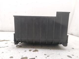 bontott VW GOLF V Biztosítéktábla Fedél