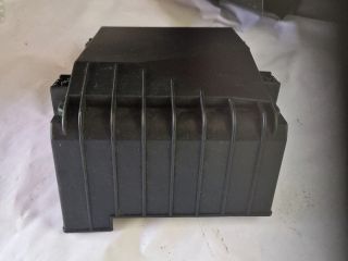 bontott VW GOLF V Biztosítéktábla Fedél