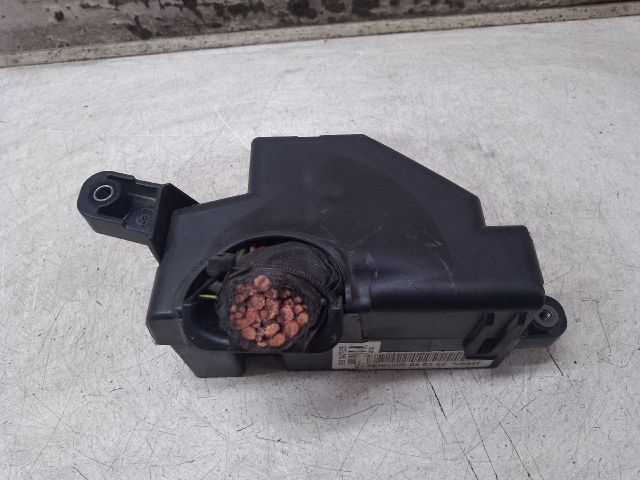 bontott VW GOLF V Biztosítéktábla Utastér