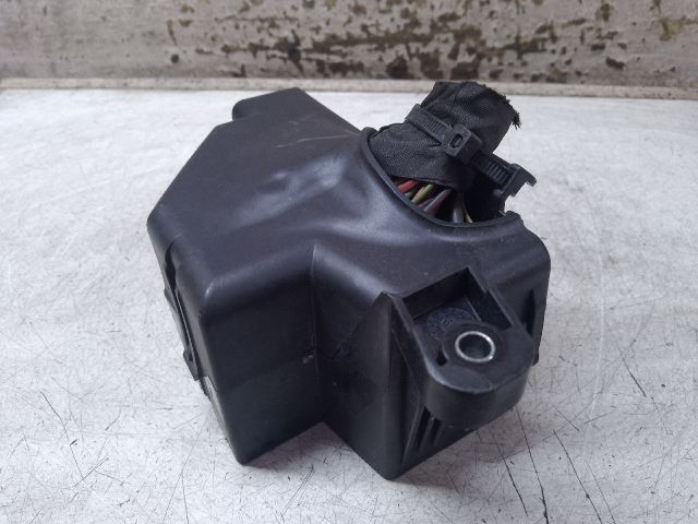 bontott VW GOLF V Biztosítéktábla Utastér